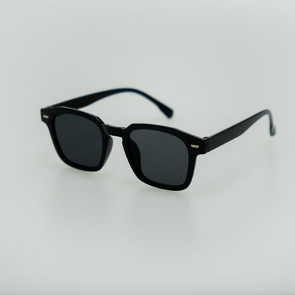 VELASCO | BLACK